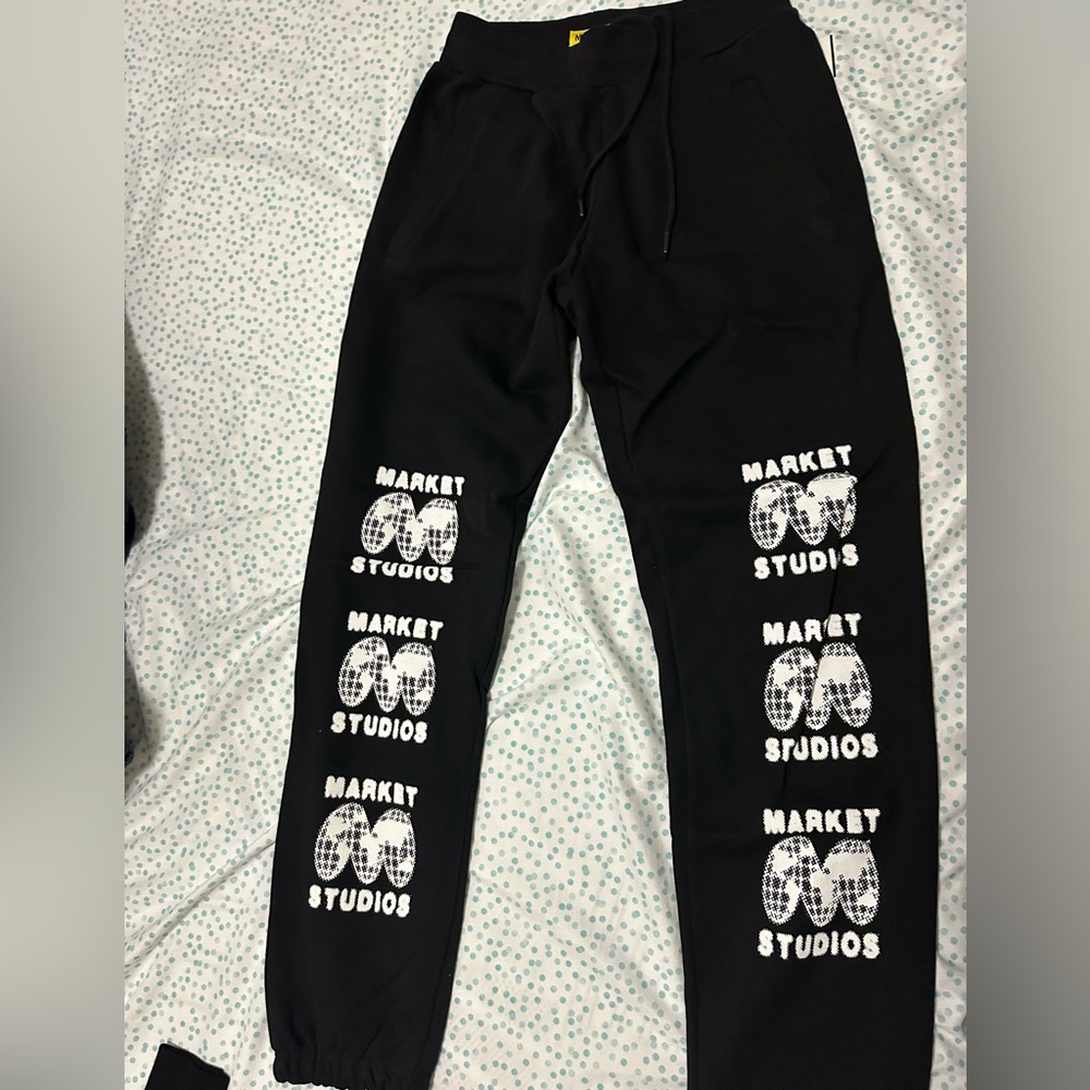Market Studios Black Graphic Joggers men’s size small